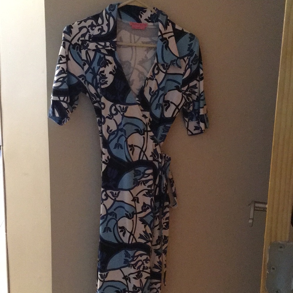 Print wrap dress